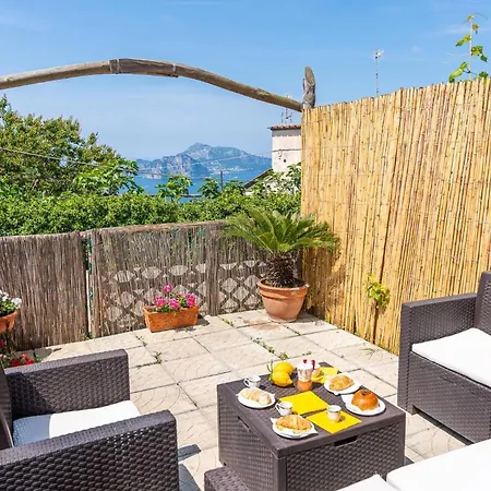 Apartman Blue Bell - Amazing Capri View