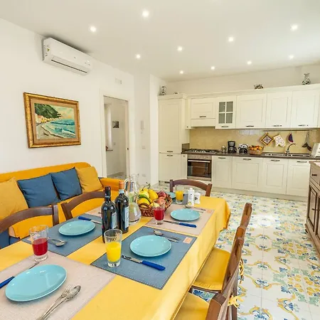 Blue Bell - Amazing Capri View Apartman *